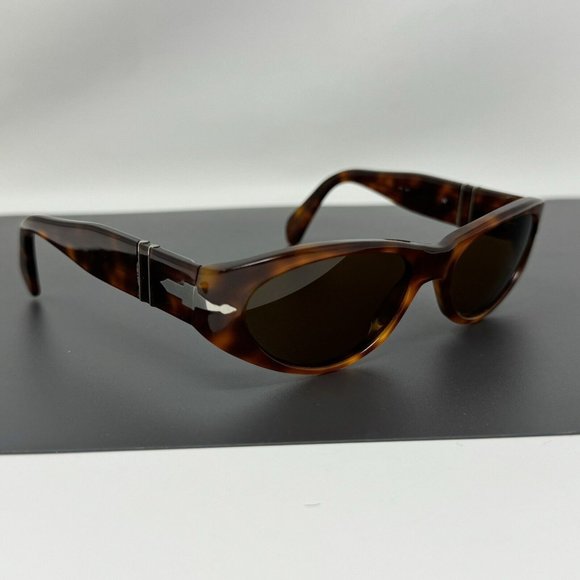 Persol vintage 90s oval sunglasses model 2546 30/33 made in Italy. 53 [] 16 main image 13
